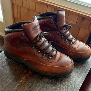 Dunham Men's waterproof Brown Leather Hiking Boots